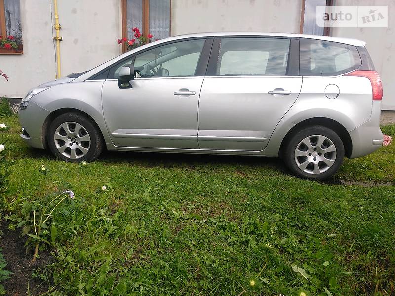 Мінівен Peugeot 5008 2011 в Ковелі