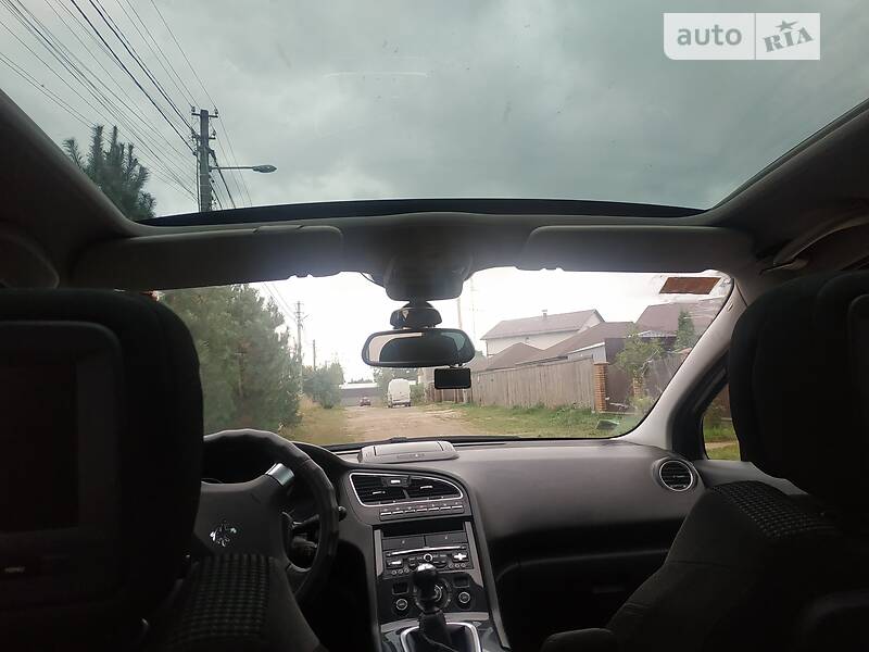Минивэн Peugeot 5008 2010 в Киеве