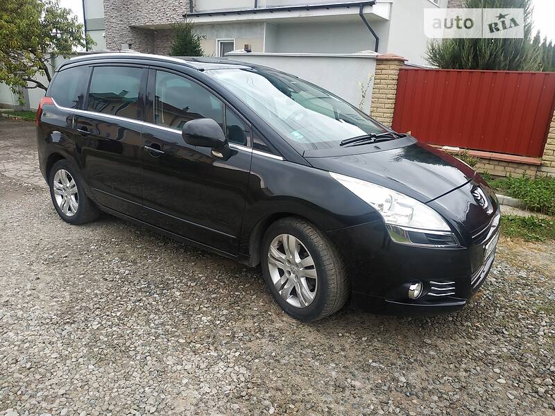 Минивэн Peugeot 5008 2010 в Киеве