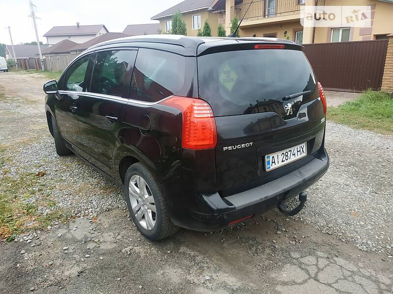 Минивэн Peugeot 5008 2010 в Киеве