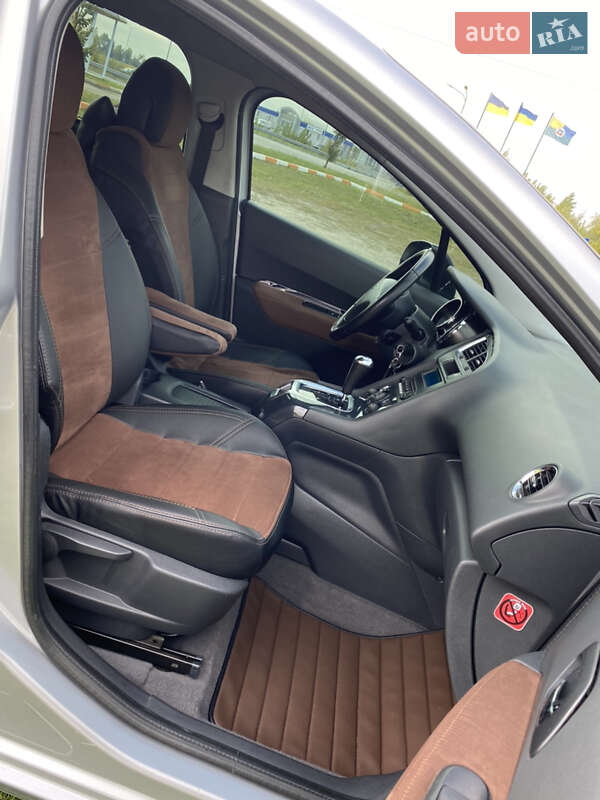 Мінівен Peugeot 5008 2012 в Києві