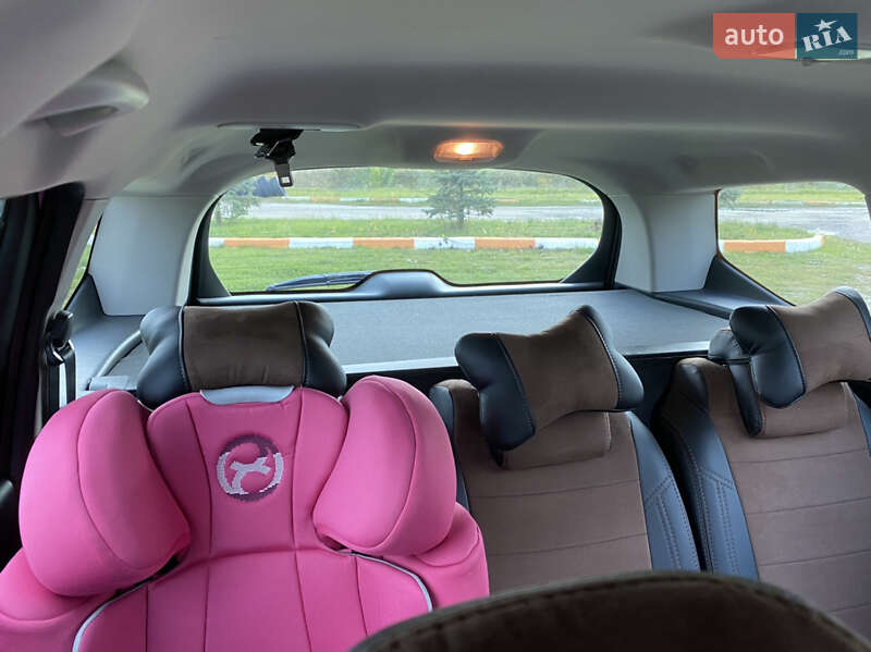 Мінівен Peugeot 5008 2012 в Києві