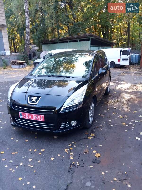 Мінівен Peugeot 5008 2012 в Києві