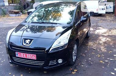 Минивэн Peugeot 5008 2012 в Киеве