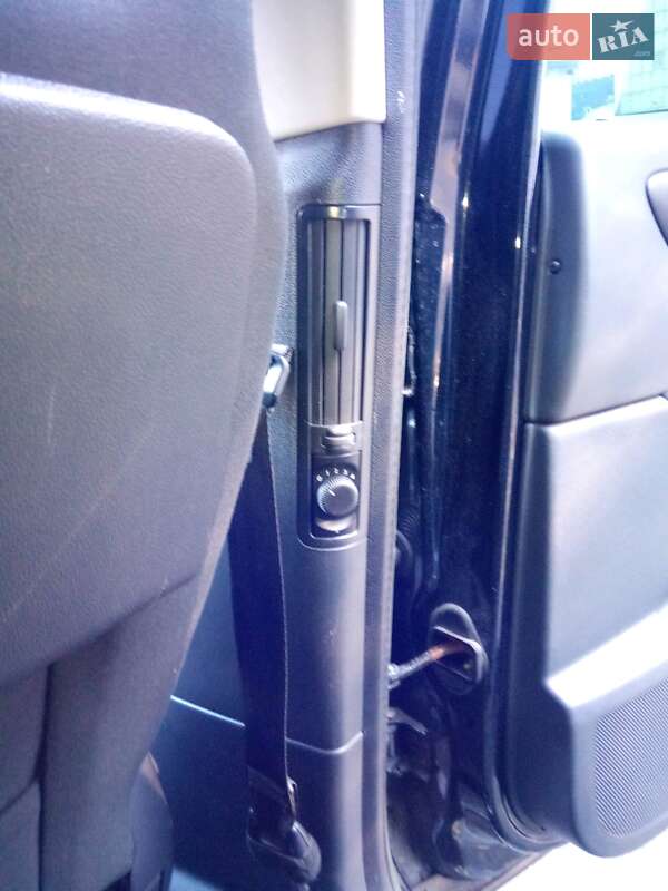 Мінівен Peugeot 5008 2012 в Києві