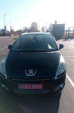 Мінівен Peugeot 5008 2012 в Києві