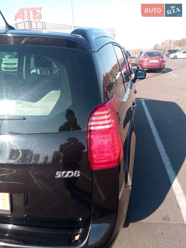 Мінівен Peugeot 5008 2012 в Києві