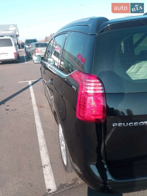 Мінівен Peugeot 5008 2012 в Києві