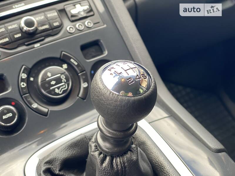 Мінівен Peugeot 5008 2012 в Чернівцях