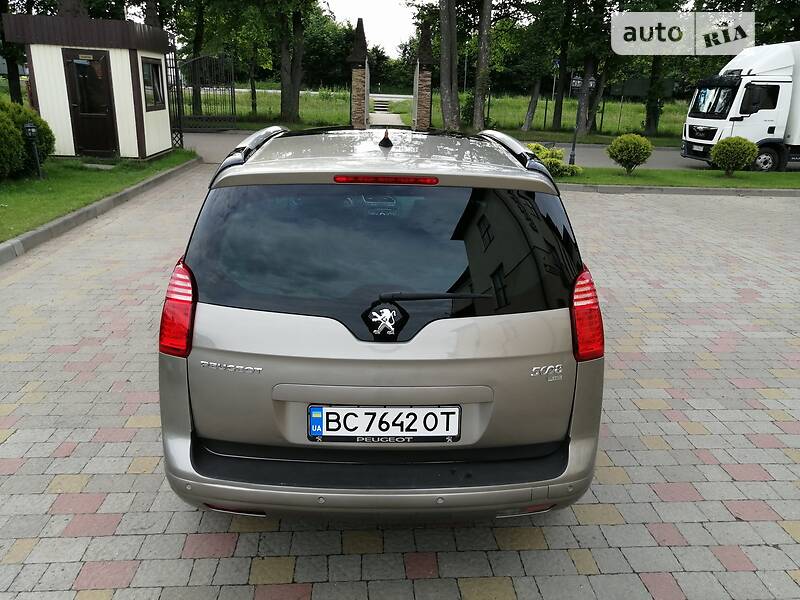 Минивэн Peugeot 5008 2011 в Стрые