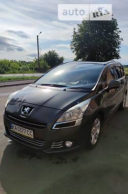 Минивэн Peugeot 5008 2010 в Гребенке