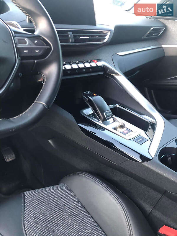 Позашляховик / Кросовер Peugeot 5008 2019 в Львові