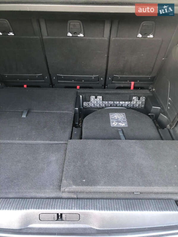 Позашляховик / Кросовер Peugeot 5008 2019 в Львові