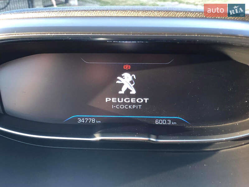Позашляховик / Кросовер Peugeot 5008 2019 в Львові