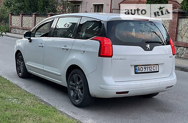 Мінівен Peugeot 5008 2010 в Львові