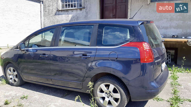 Минивэн Peugeot 5008 2013 в Луцке фото 3 Минивэн Peugeot 5008 2013 в Луцке