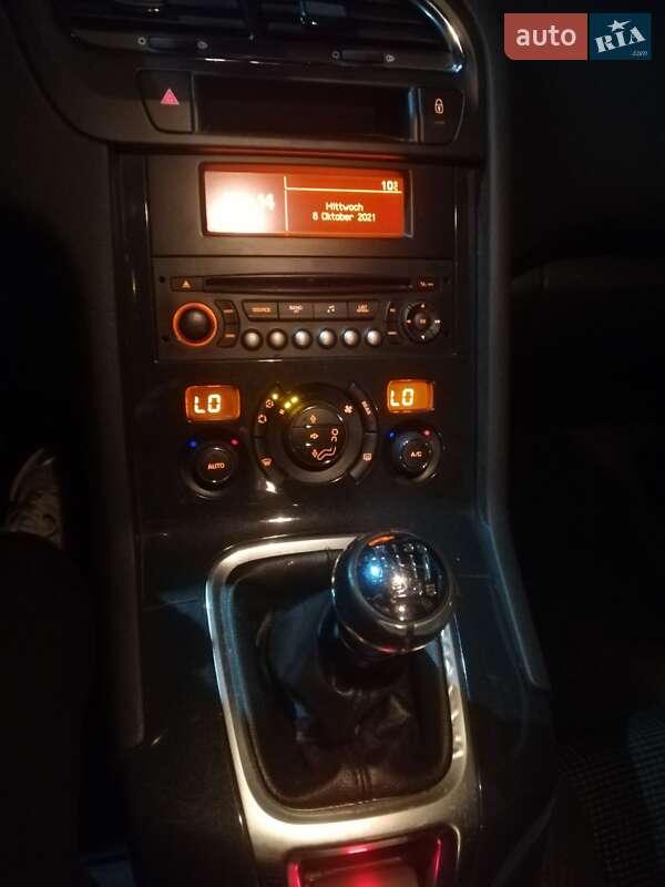 Мінівен Peugeot 5008 2012 в Львові