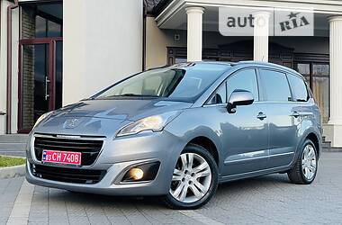 Минивэн Peugeot 5008 2016 в 
