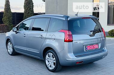 Минивэн Peugeot 5008 2016 в 