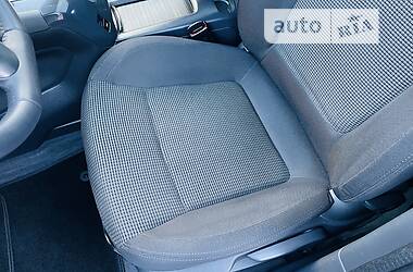 Минивэн Peugeot 5008 2016 в 