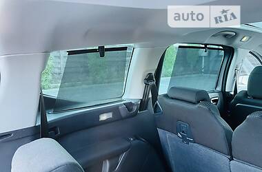 Минивэн Peugeot 5008 2016 в 