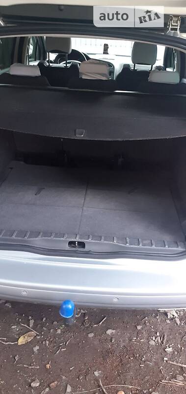 Универсал Peugeot 5008 2011 в Звенигородке