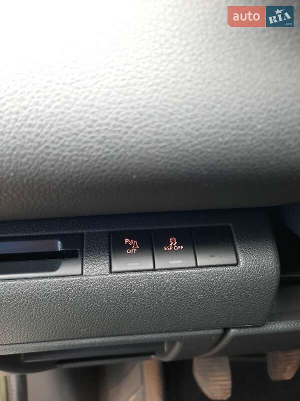 Мінівен Peugeot 5008 2011 в Черкасах