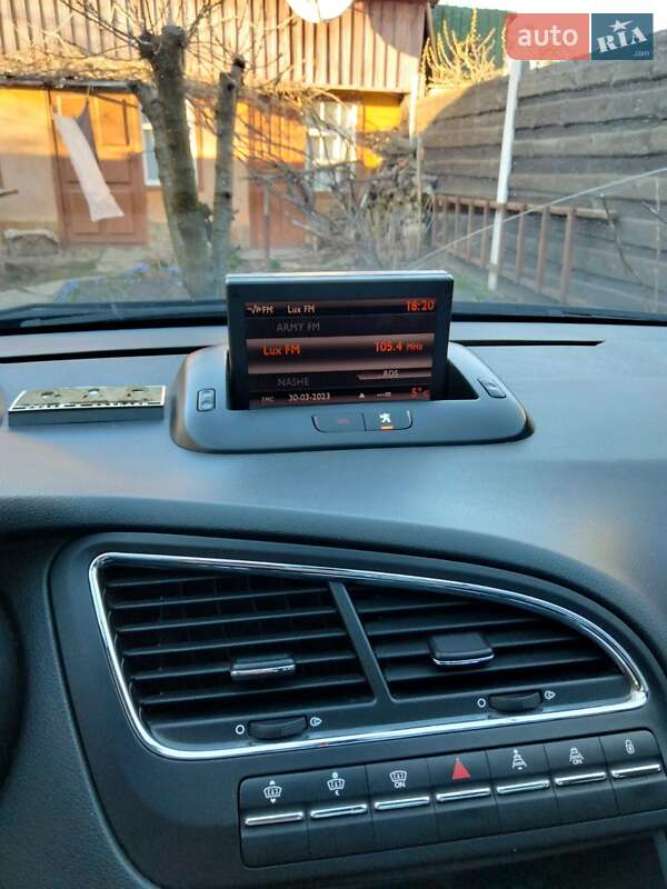 Микровэн Peugeot 5008 2011 в Чернигове