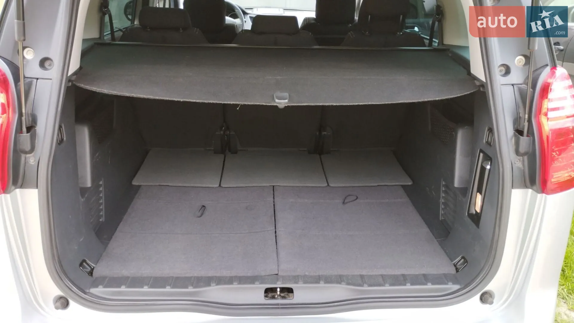 2011 Peugeot 5008 - мініатюра 15