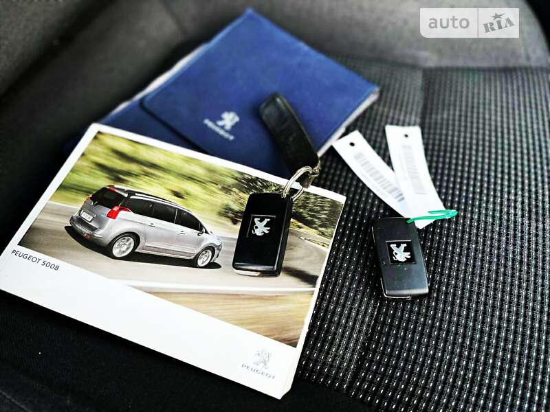 Микровэн Peugeot 5008 2016 в Днепре