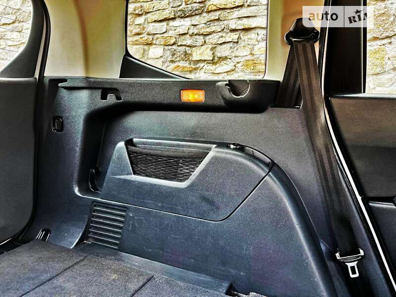 Микровэн Peugeot 5008 2016 в Днепре