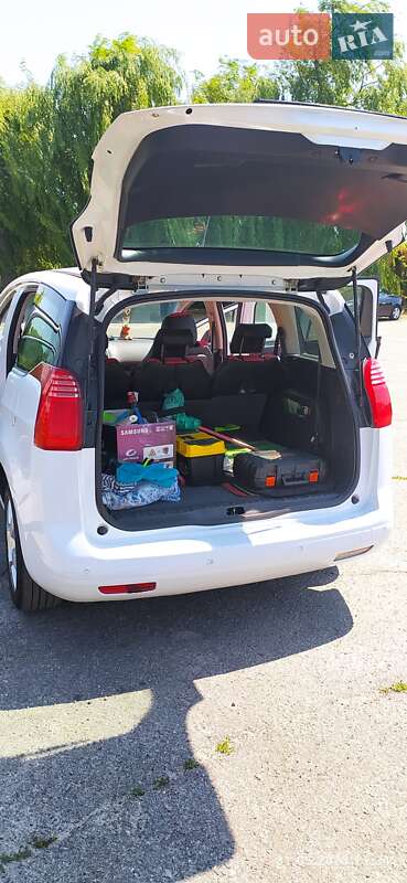 Микровэн Peugeot 5008 2014 в Белой Церкви фото 19 Микровэн Peugeot 5008 2014 в Белой Церкви