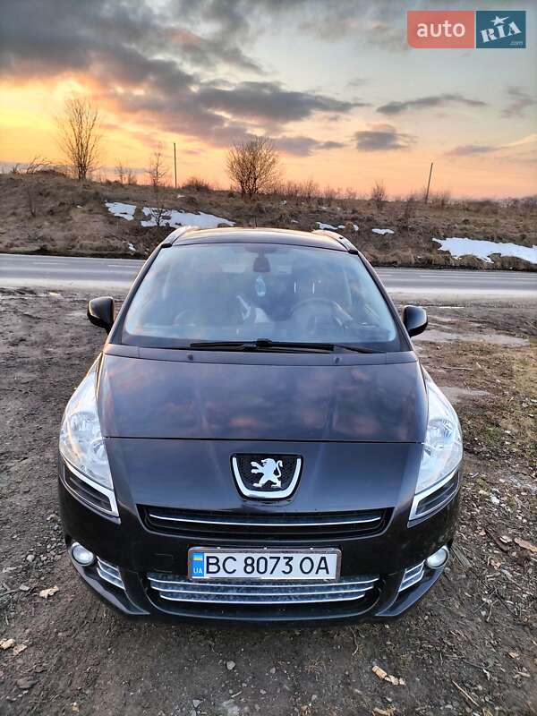 Peugeot 5008 2011