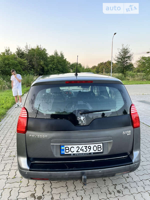 Микровэн Peugeot 5008 2011 в Стрые