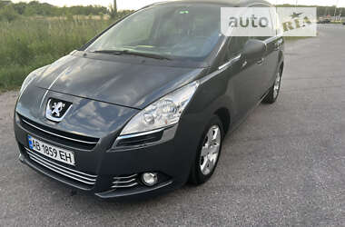 Микровэн Peugeot 5008 2013 в 