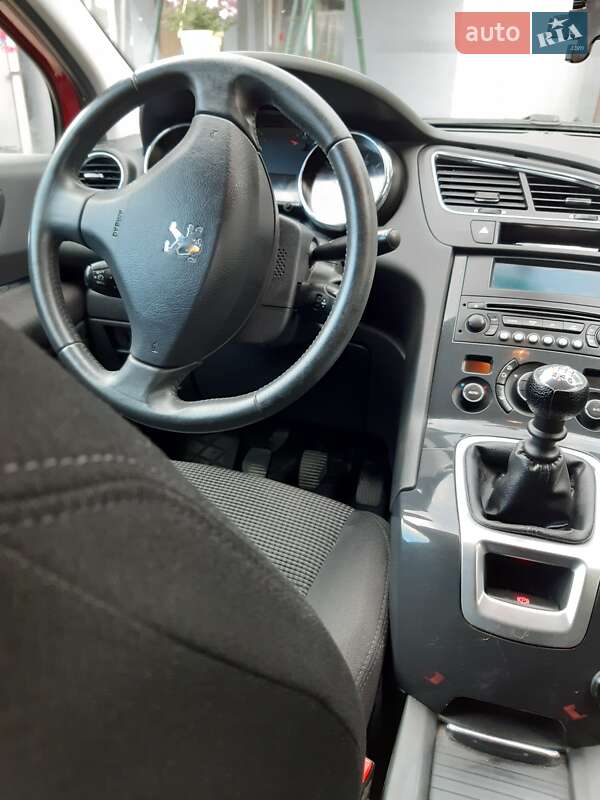 Мікровен Peugeot 5008 2010 в Теребовлі