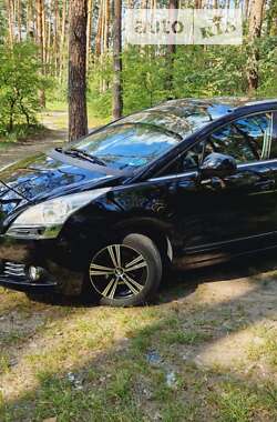 Микровэн Peugeot 5008 2011 в Броварах