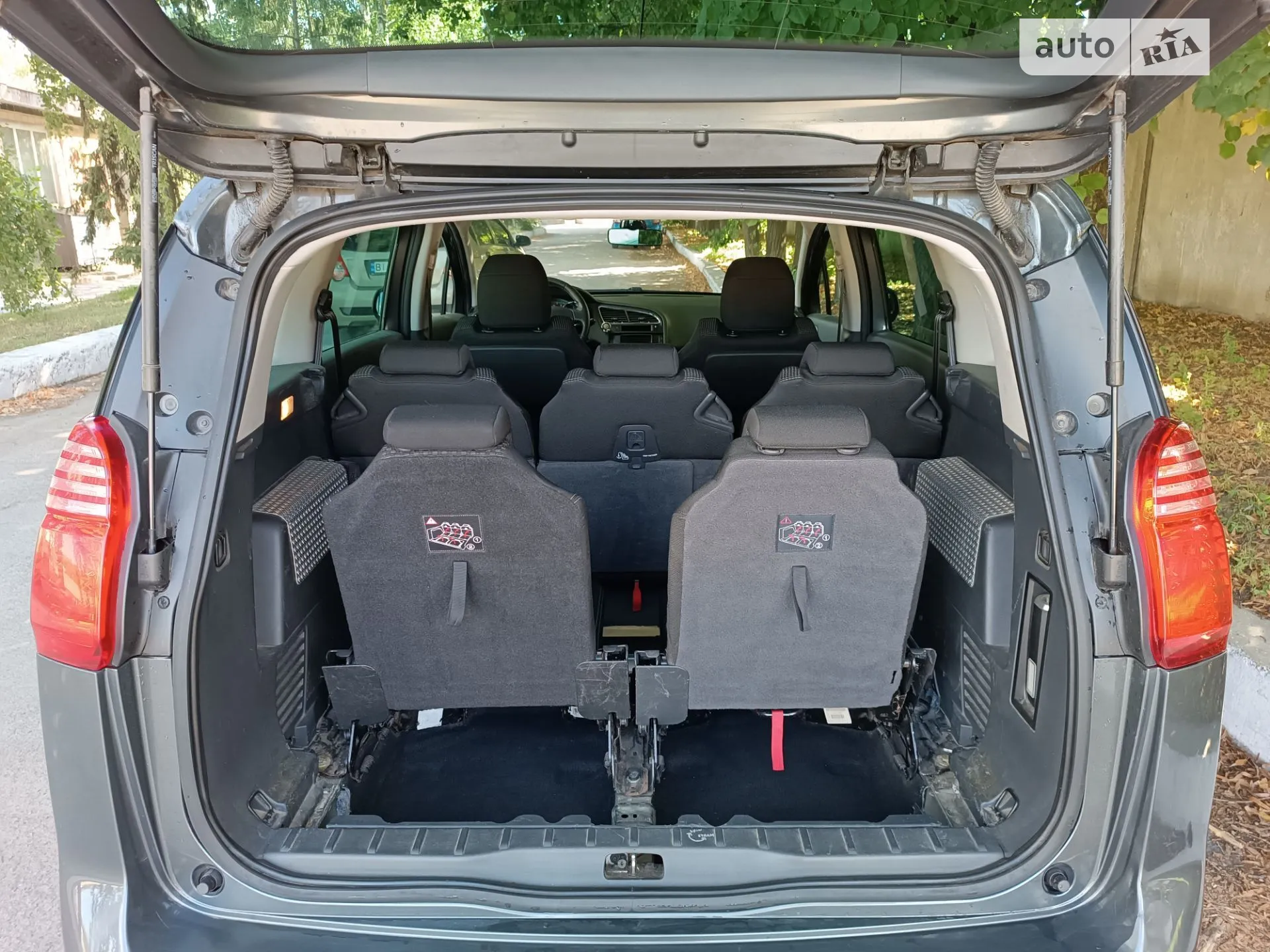 2010 Peugeot 5008 - мініатюра 6