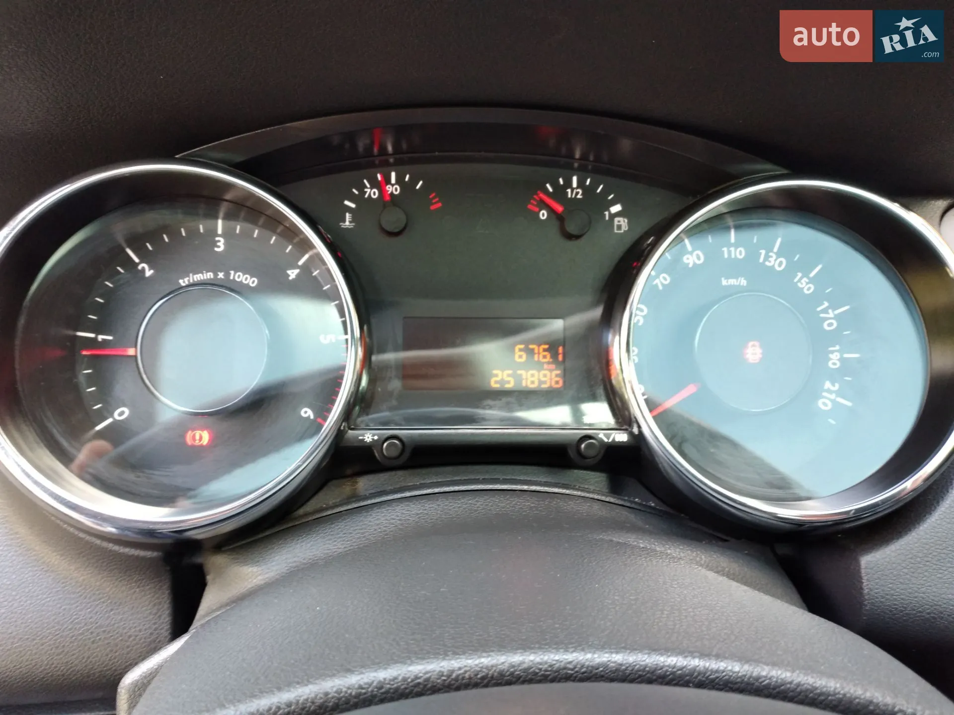2010 Peugeot 5008 - мініатюра 10