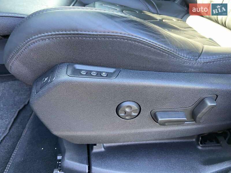 Позашляховик / Кросовер Peugeot 5008 2017 в Львові фото 5 Позашляховик / Кросовер Peugeot 5008 2017 в Львові