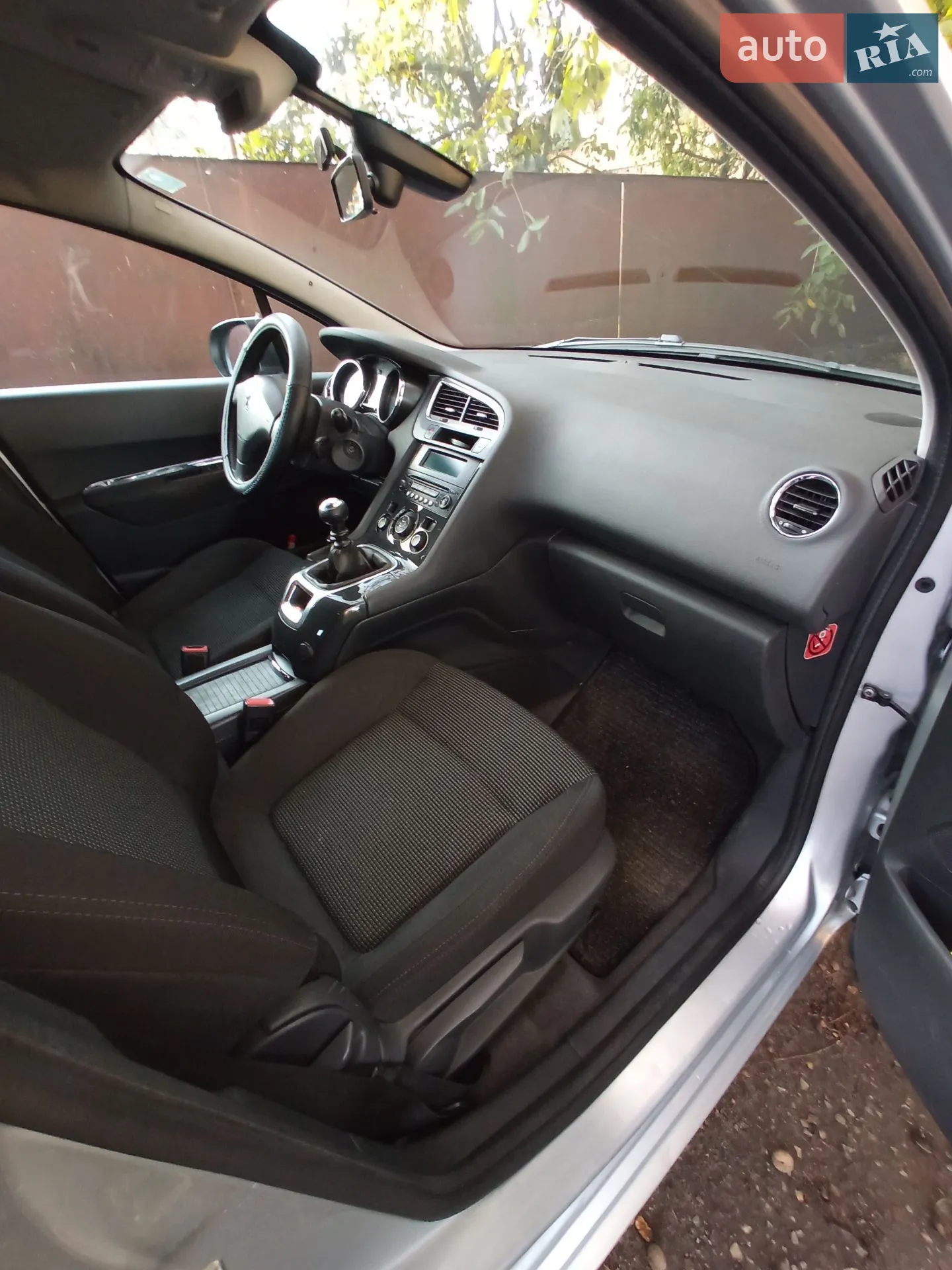 2011 Peugeot 5008 - мініатюра 17