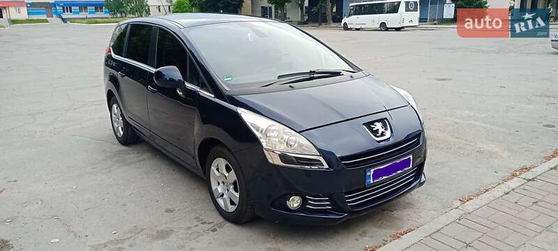 Peugeot 5008 2011