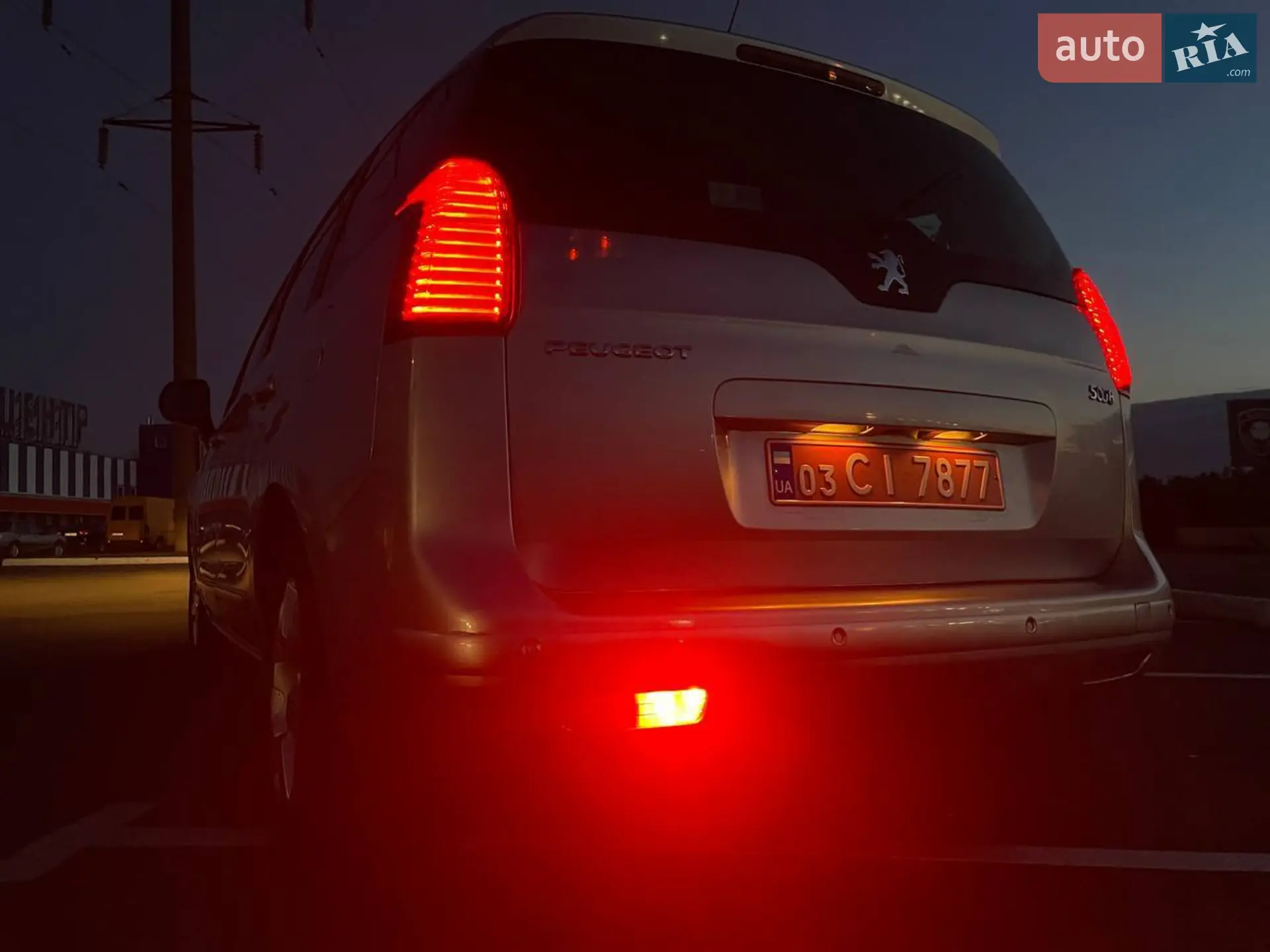2010 Peugeot 5008 - мініатюра 11