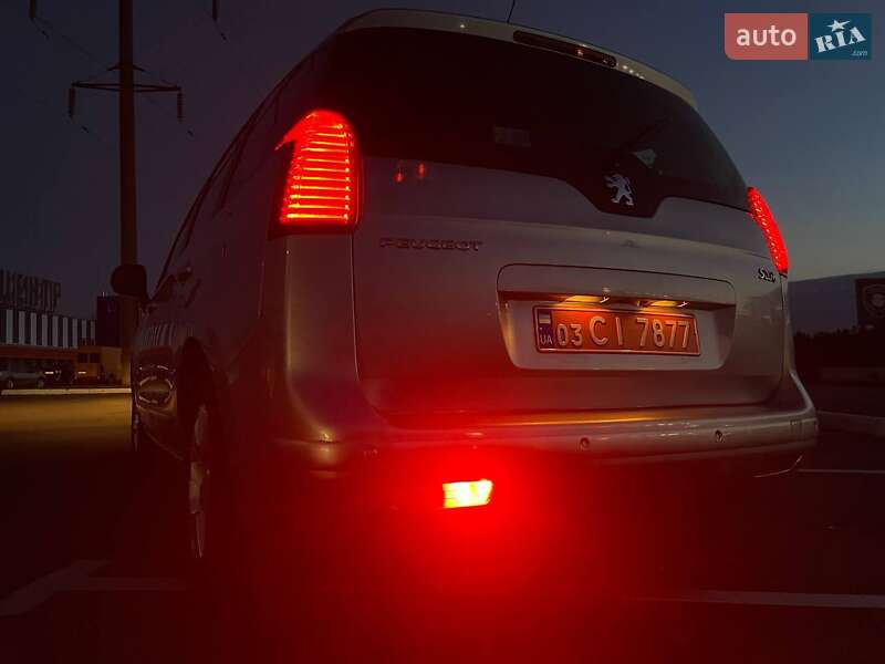 Мікровен Peugeot 5008 2010 в Луцьку