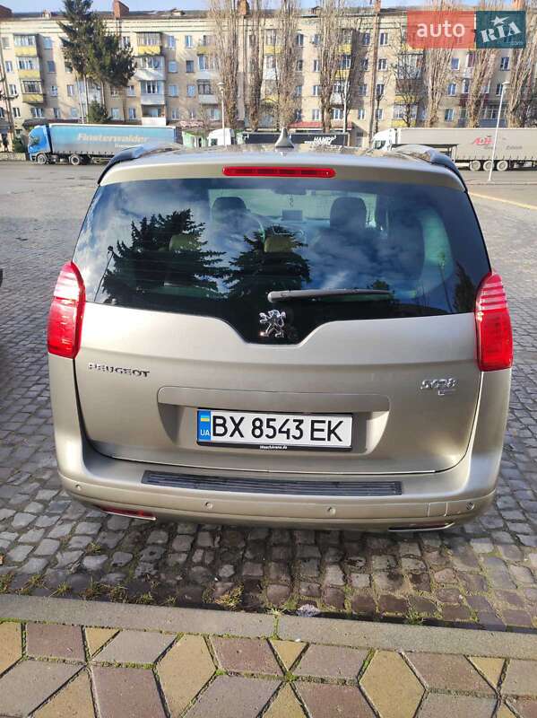 Мікровен Peugeot 5008 2013 в Кам'янець-Подільському