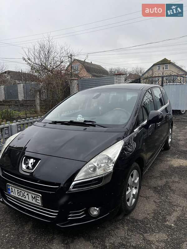 Peugeot 5008 2011