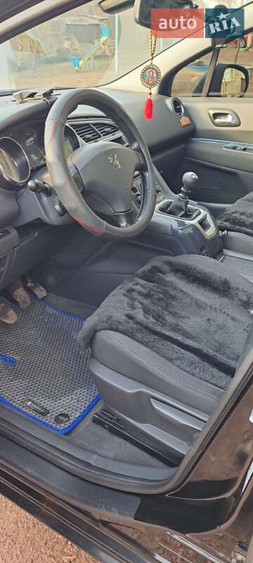 Мікровен Peugeot 5008 2010 в Житомирі