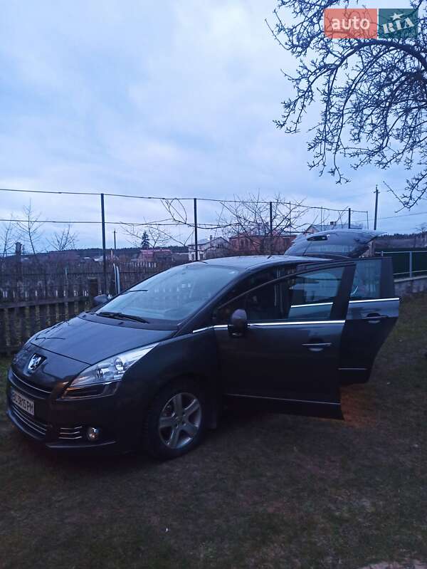 Мікровен Peugeot 5008 2009 в 