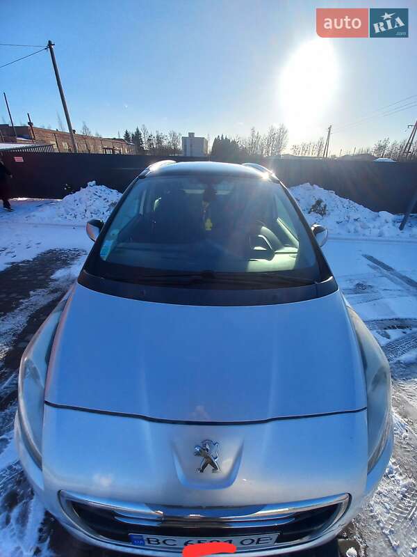 Микровэн Peugeot 5008 2014 в Шептицькому