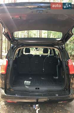 Микровэн Peugeot 5008 2013 в Коропе